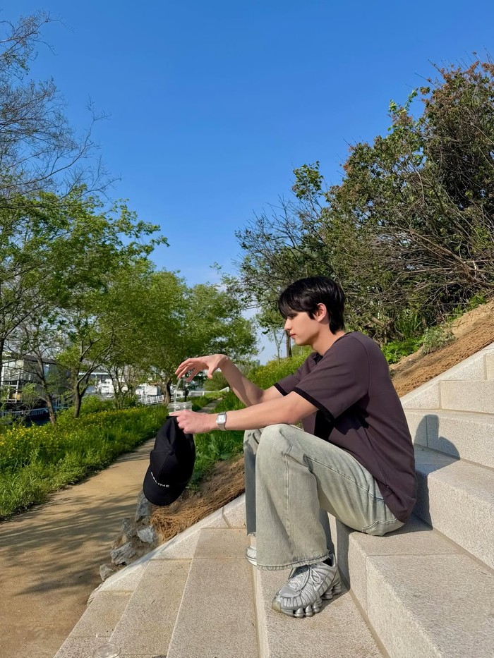 Usai merampungkan promosi drama 'Yumi's Cells 3', Kim Jae Won memiliki waktu cukup banyak untuk bersantai, Beauties. Sementara itu, sang aktor dikabarkan sedang mempertimbangkan naskah drama 'Wildflowers Live in The Palace'./ Foto: instagram.com/rlawodnjs