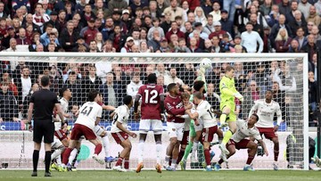 Sorotan Dunia Olahraga CNN Sport : Eks-kiper MU Pede Gol West Ham ke Gawang Arsenal Sah, Kok Bisa?