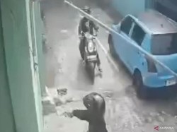 Komplotan Curanmor Bersenpi Sasar Kosan di Jaktim, Sempat Dikejar Satpam