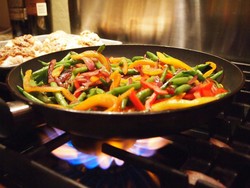 5 Tips Memasak Tanpa Penyedap Rasa agar Enak dan Tidak Enek