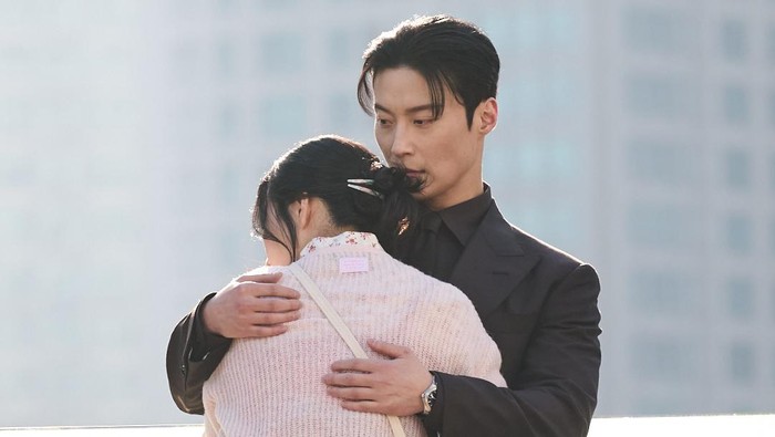 5 Drakor Terbaru Rating Tinggi untuk Temani Long Weekend, Tayang di Netflix!