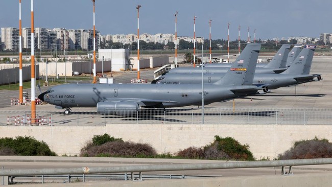 Sejumlah pejabat Israel disebut menyampaikan kekesalannya karena Bandara Ben Gurion di Tel Aviv dijadikan pangkalan militer AS selama perang melawan Iran.