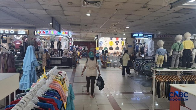 Kesaksian Pedagang Tanah Abang: Duit Orang RI Makin Seret-Belanja Irit