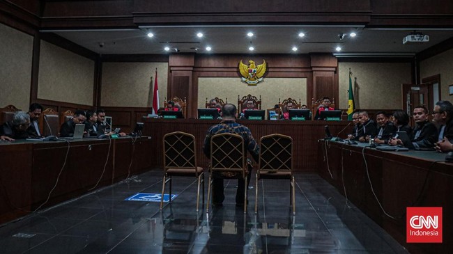 Hakim menyatakan kerugian negara Rp5,2 triliun dalam kasus pengadaan Chromebook di era Menteri Nadiem Makarim.
