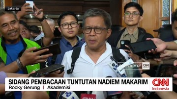 VIDEO: Rocky Gerung dan Christine Hakim Hadiri Sidang Nadiem Makarim