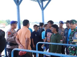 Kapal Nelayan Tenggelam, 11 ABK Asal Jabar Dievakuasi ke Jepara
