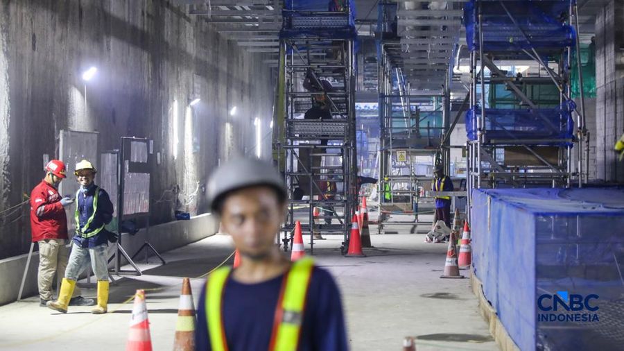 Suasana pengerjaan proyek MRT Fase 2A Harmoni-Sawahbesar di Jakarta, Selasa (12/5/2026).