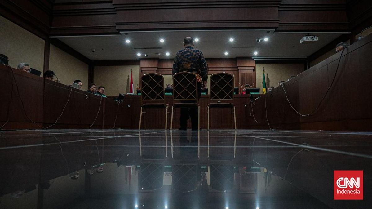 2 Hakim Dissenting, Minta Ibam Eks Konsultan Nadiem Dibebaskan
