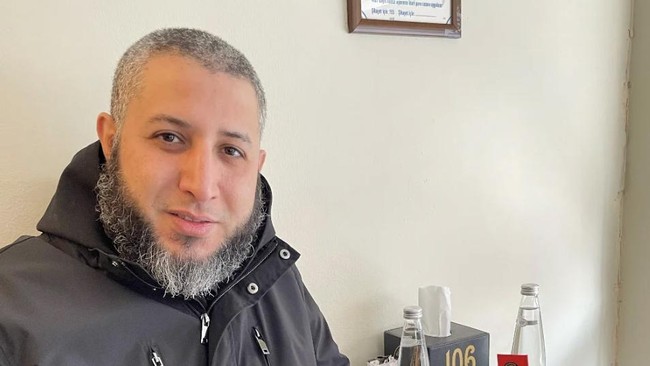 Syekh Ahmad Al Misry disebut masih memiliki status warga negera mesir sehinga dengan melepas status WNI dia bisa mendapat perlindungan hukum dari Mesir.
