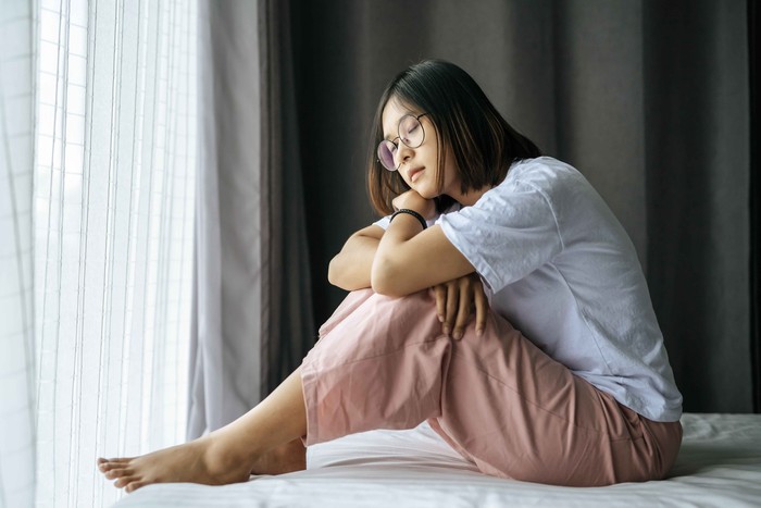 Orang dengan IQ rendah mengaitkan citra diri mereka dengan harga diri. Ini membuat mereka enggan terlihat lemah atau salah, sehingg mereka tidak mau meminta bantuan, meminta maaf, atau mengakui kesalahan.