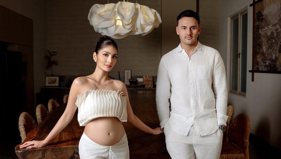 Debi Sagita dan Marco Ivanos