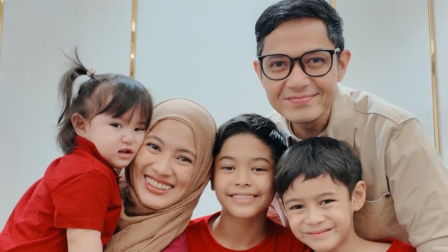 Dude Harlino dan Alyssa Soebandono