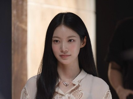 Elegan, Ini 5 Potret Ouftit Gong Seung Yeon sebagai Ibu Suri di Drakor 'Perfect Crown'