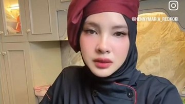 Highlight Dunia Hiburan InsertLive : Punya Sertifikat Executive Chef Diakui 13 Negara, 7 Potret Henny Maria Pamer Skill di Dapur