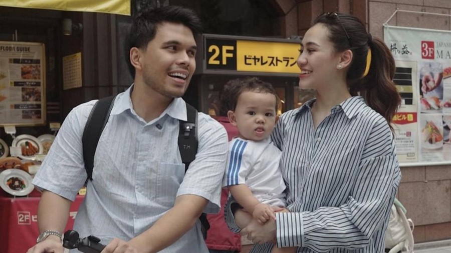 Intip Momen Baby Arash Anak Aaliyah Massaid Diajak Liburan ke Jepang