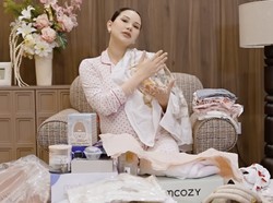 Warna ASI Alyssa Daguise Jadi Sorotan, Ternyata Punya Khasiat Bagus Buat Bayi
