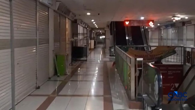 Lantai 3A Pasar Tanah Abang Sepi Bak Kuburan, Pedagang Kabur Berjamaah