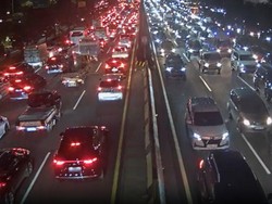 Malam Long Weekend, Lalin Sejumlah Jalan di Jakarta Padat