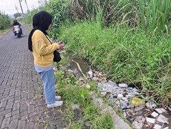 Geger Temuan Limbah Jarum Suntik di Parit Kedungkandang Kota Malang
