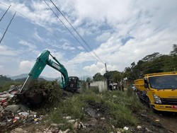 Picu Serangan Nyamuk, Eceng Gondok di Waduk Saguling Dibasmi