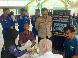 Program Jalur Patroli Kamtibmas-Salurkan Bantuan Kemanusiaan di Dumai