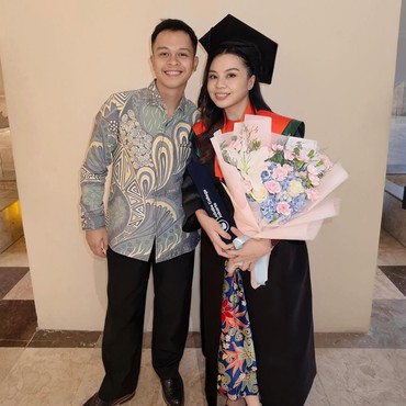 Profil Aqila Hakim yang Dilamar Rio Alief