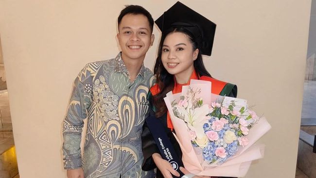 Profil Aqila Hakim yang Dilamar Rio Alief