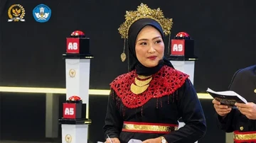 Berita Viral Selebriti dari InsertLive : MC Cerdas Cermat 4 Pilar MPR Curhat Kehilangan Pekerjaan usai Viral