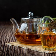 5 Makanan yang Tidak Boleh Dikonsumsi Bersamaan dengan Teh, serta Bahayanya!