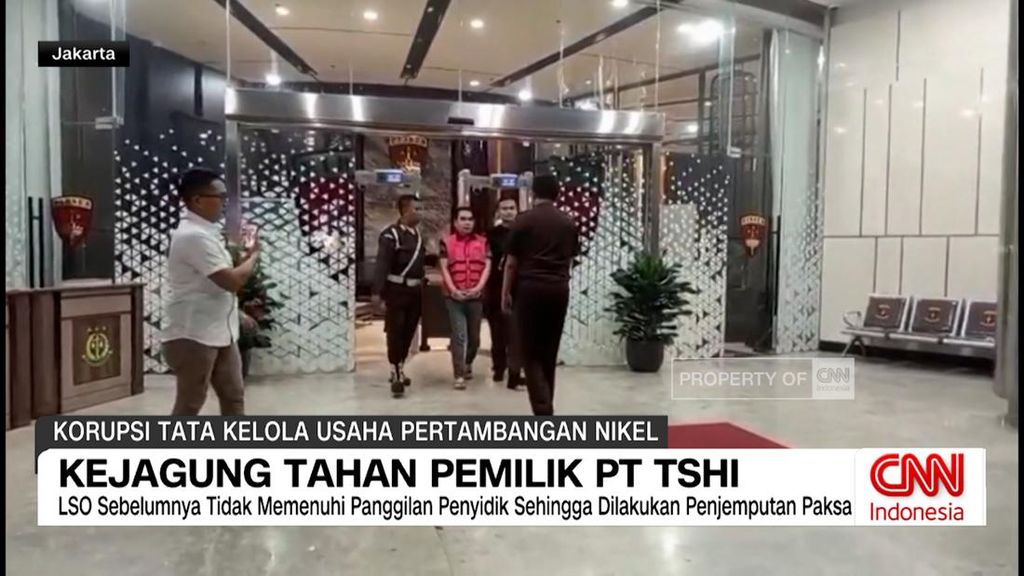 VIDEO: Kejagung Tahan Pemilik PT TSHI Terkait Kasus Tambang Nikel