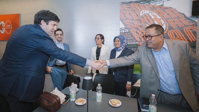 Wakil Gubernur (Wagub) DKI Jakarta Rano Karno menjajaki kerja sama dengan pengelola Stadion San Siro untuk mentransformasi Jakarta International Stadium (JIS).