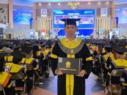 Punya 14 Gelar S1 dan 3 Gelar S2, Welin Tak Pernah Absen Sakit: Flu Tetap Kuliah!