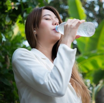 3 Manfaat Minum Air Dingin yang Jarang Diketahui, Bisa Bakar Kalori!