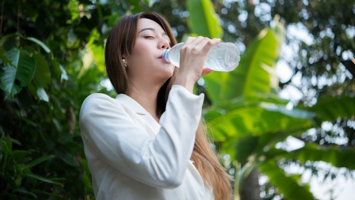 3 Manfaat Minum Air Dingin yang Jarang Diketahui, Bisa Bakar Kalori!