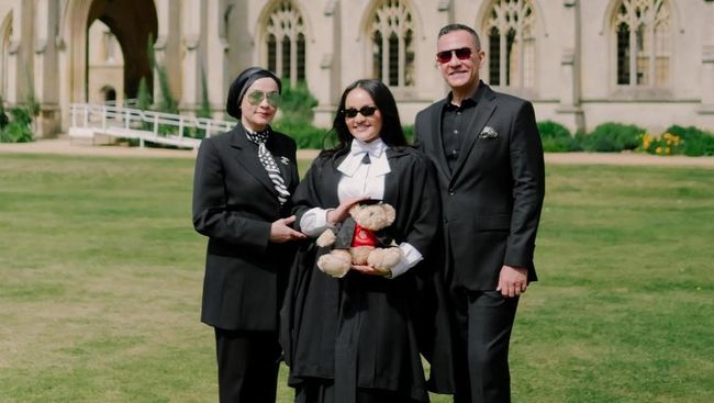 5 Potret Farah Labita Putri Ferdy Hasan, Jadi Lulusan S2 Terbaik Di Universitas Cambridge