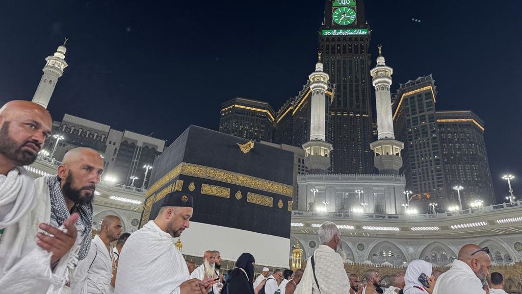 FOTO: Tawaf Jemaah Haji dari Seluruh Dunia di Kakbah