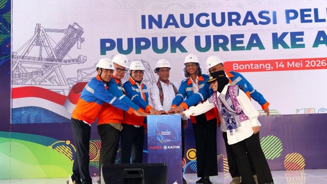 Indonesia mencatatkan sejarah dengan ekspor pupuk urea ke Australia senilai sekitar Rp7 triliun, hingga penurunan harga pupuk bersubsidi sebesar 20 persen.