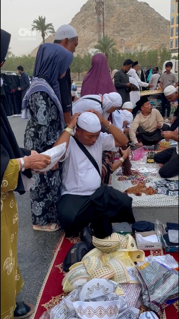 Ramai Pasar Dadakan di Kawasan Jemaah Haji Indonesia di Makkah