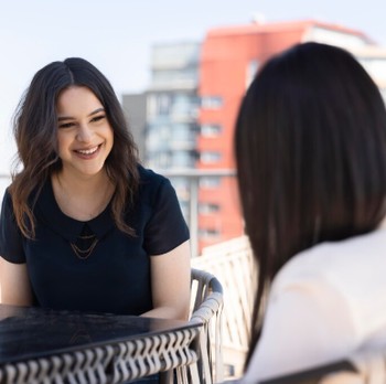 4 Bulan Lahir yang Selalu Positive Thinking dan Melihat Sisi Baik Orang Lain