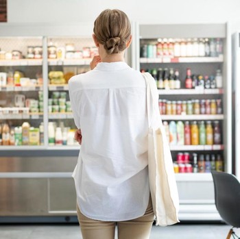 Bukan Kebetulan! Ini 4 Alasan Susu dan Telur Selalu Diletakkan di Bagian Paling Belakang Supermarket