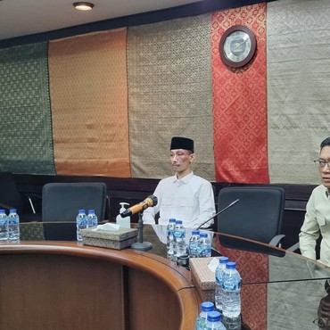 Alasan Anggota DPRD Jember Main Game Saat Rapat: Belum Kasih Makan Sapi