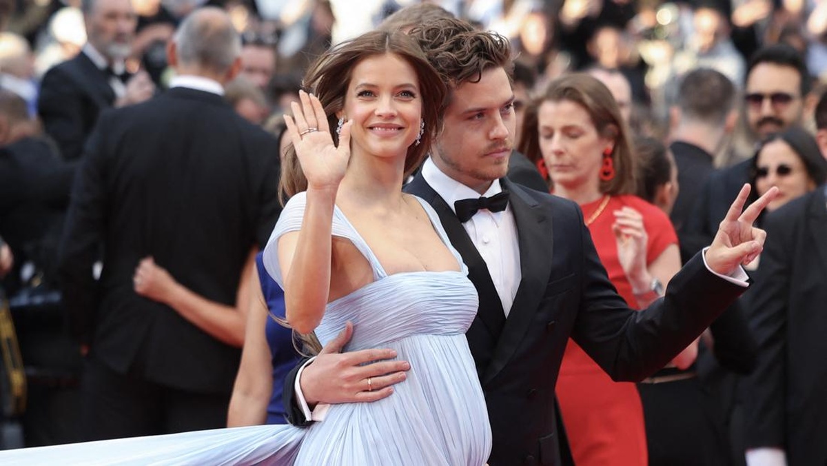 Kebahagiaan Berkali Lipat, Barbara Palvin Lahirkan Anak Pertama Bersama Dylan Sprouse