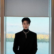 5 Potret Penuh Pesona Byeon Woo Seok Saat Menghadiri Event BVLGARI