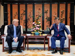 Trump Bawa-bawa Sleepy Biden saat Bicara dengan Xi Jinping