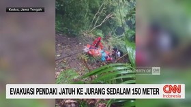VIDEO: Evakuasi Pendaki Jatuh ke Jurang Sedalam 150 Meter