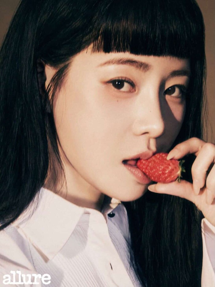 Sejak saat itu, Lim Ji Yeon muncul di banyak judul film dan drama Korea memerankan berbagai jenis karakter berbeda./ foto: instagram.com/limjjy2