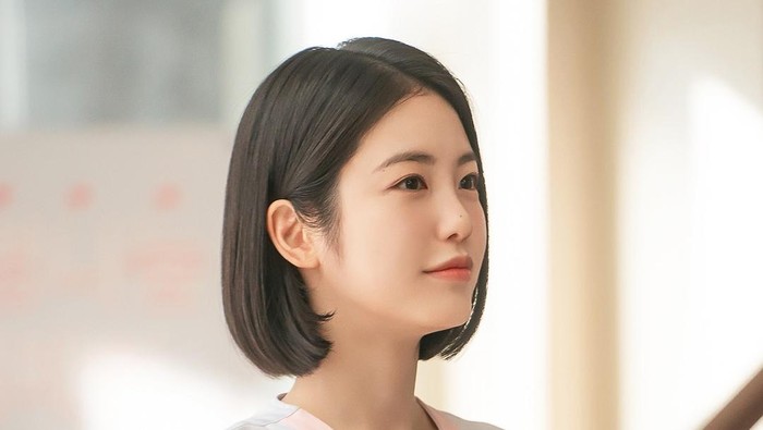 Shin Ye Eun Bertransformasi Jadi Perawat di Drakor Medis Romantis Baru 'Doctor on the Edge'