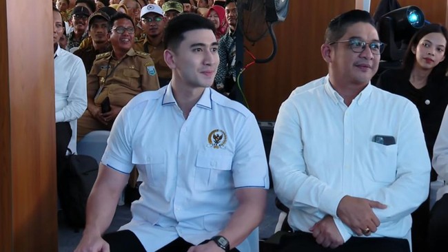 Momen lucu melibatkan Presiden Prabowo Subianto dan Verrell Bramasta terjadi di acara peresmian operasionalisasi 1.061 koperasi desa/kelurahan Merah Putih.