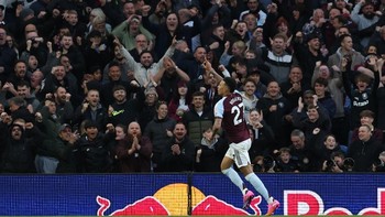 FOTO: Aston Villa Hancurkan Liverpool