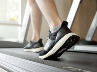 Mau Olahraga di Rumah Lebih Praktis? Ini Rekomendasi Treadmill Low Watt